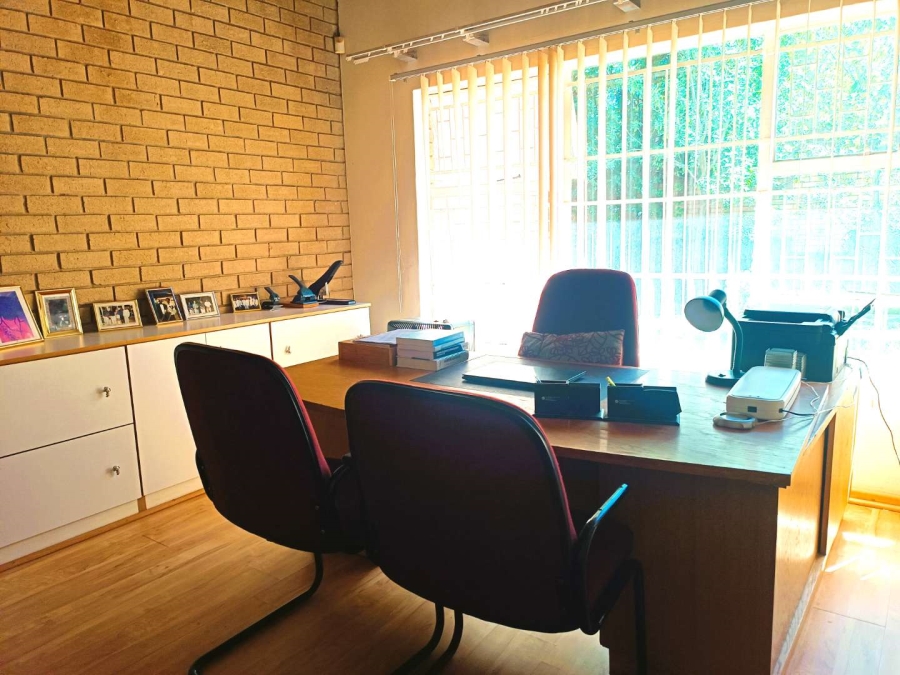 5 Bedroom Property for Sale in Pellissier Free State